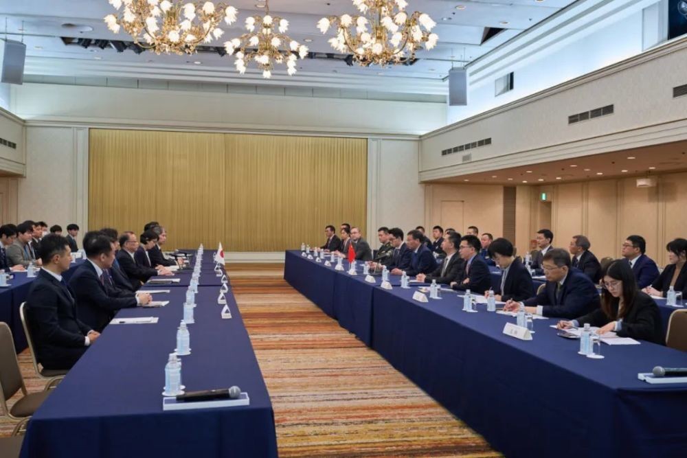 中方就日方在东海、钓鱼岛、南海、台海等问题上消极动向阐述严正立场 jGs7N2drRU8d0mR8jpg