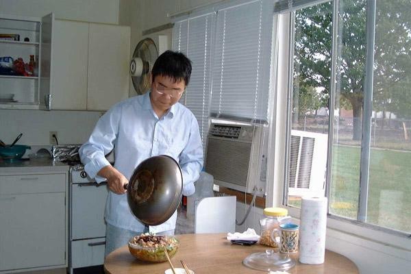 硕士开枪射杀 5 名同事，另致 8 人受伤！还全程直播 ssHvYp61J1WlV6jsjpg